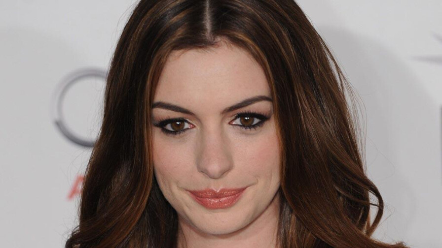Beautiful Anne Hathaway American Actress Celebrity Wallpaper #082