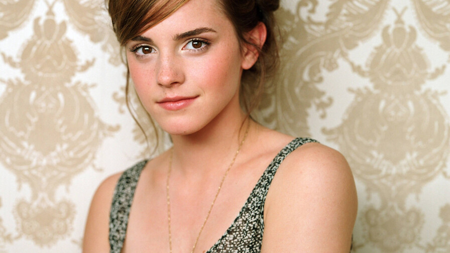 Beautiful Emma Watson English Actress Celebrity Wallpaper #078