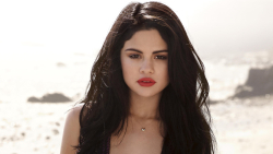 Beautiful Selena Gomez American Singer Actress Celebrity Girl Wallpaper #053