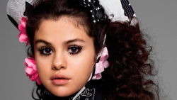 Beautiful Selena Gomez American Singer Actress Celebrity Girl Wallpaper #070