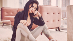 Beautiful Selena Gomez American Singer Actress Celebrity Girl Wallpaper #142