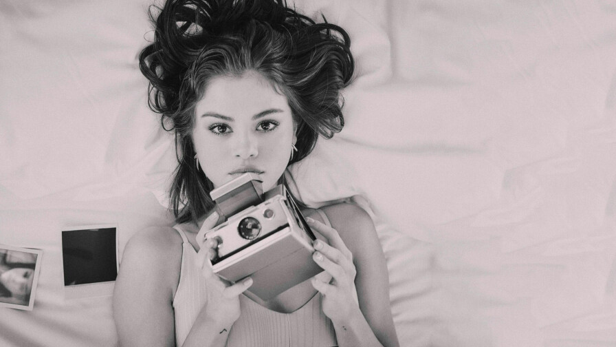 Beautiful Selena Gomez American Singer Actress Celebrity Girl Wallpaper #250
