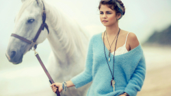 Beautiful Selena Gomez American Singer Actress Celebrity Girl Wallpaper #323