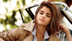 Beautiful Selena Gomez American Singer Actress Celebrity Girl Wallpaper #393