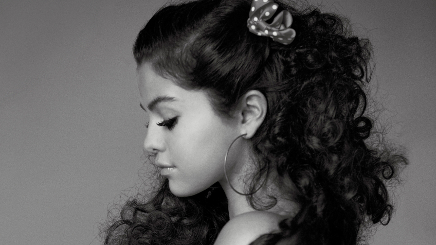 Beautiful Selena Gomez American Singer Actress Celebrity Girl Wallpaper #424