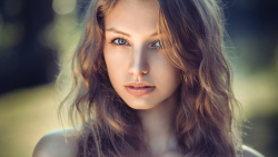 Blue-eyed Long-haired Leah Cuvillier Blonde Model Teen Girl Wallpaper #001