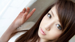 Hazel Eyes Erisu Nakayama Japanese Brunette Actress Celebrity Girl Wallpaper #001