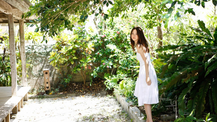 Long-haired Aizawa Rina Japanese Actress Asian Celebrity Girl Wallpaper #009