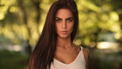 Long-haired Marlen Valderrama Alvarez Spanish Brunette Model Girl Wallpaper #007
