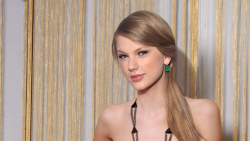 Nude Open Legs Shaved Pussy Slim Small Tits Long-haired Taylor Swift Blonde Teen Girl Wallpaper #3738