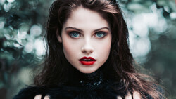 Sexy Blue-eyed Long-haired Brunette Girl Wallpaper #4879