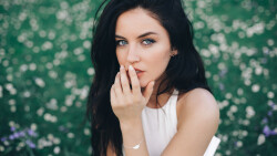 Sexy Blue-eyed Long-haired Brunette Girl Wallpaper #5249