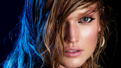 Sexy Blue-eyed Long-haired Brunette Teen Girl Wallpaper #5631