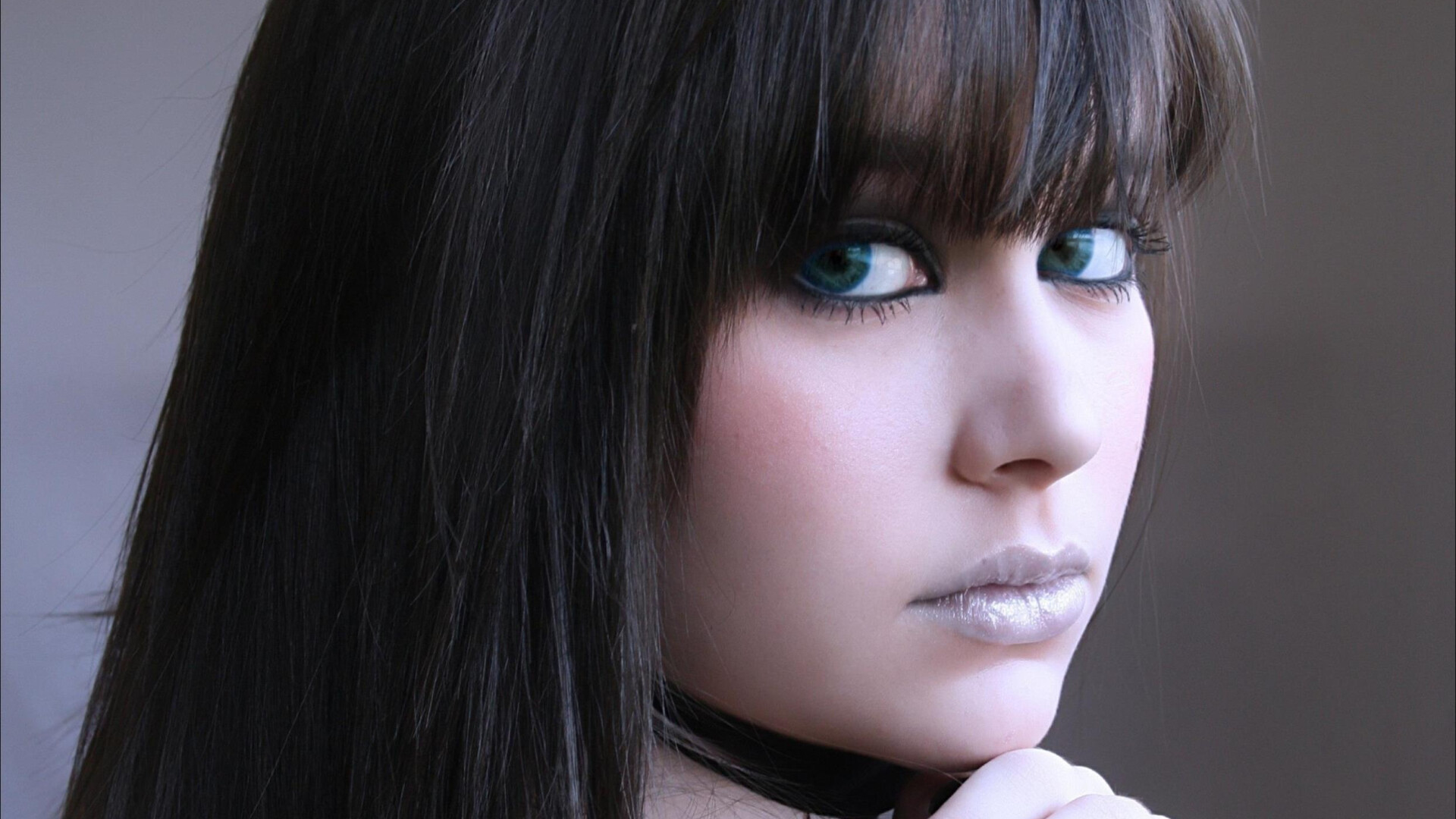 Sexy Blue-eyed Long-haired Brunette Teen Girl Wallpaper #6536