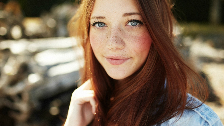 Sexy Blue-eyed Long-haired Red Hair Teen Girl Wallpaper #7412