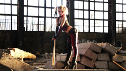 Sexy Long-haired Blonde Harley Quinn Cosplay Teen Girl Wallpaper #6931