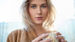 Sexy Slim Blue-eyed Long-haired Blonde Teen Girl Wallpaper #5175