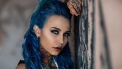 Sexy Slim Tattooed Pierced Hazel Eyes Long-haired Blue Hair Teen Girl Wallpaper #6155