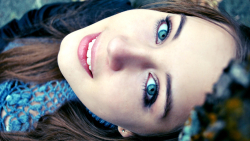 Sexy Smiling Blue-eyed Long-haired Brunette Teen Girl Wallpaper #5355
