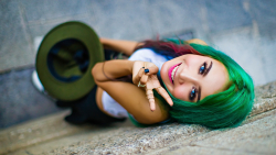 Sexy Smiling Blue-eyed Long-haired Green Hair Teen Girl Wallpaper #5283