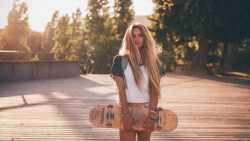 Sexy Tanned Long-haired Blonde Skater Teen Girl Wallpaper #6800