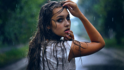 Sexy Wet Blue-eyed Long-haired Brunette Teen Girl Wallpaper #4001