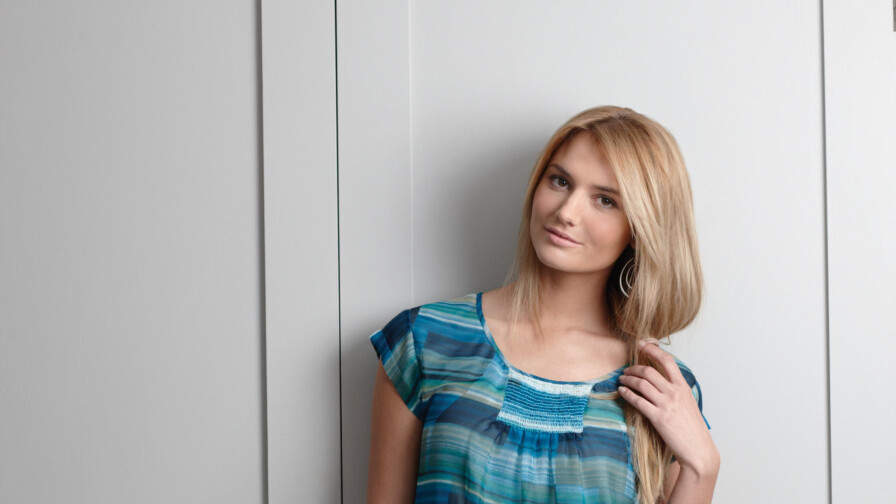 Slim Smiling Long-haired Nadege Dabrowski French Blonde Model Girl Wallpaper #003