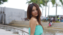 Slim Smiling Long-haired Zhang Qi Jun Taiwanese Brunette Asian Model Teen Girl Wallpaper #039