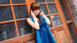 Smiling Long-haired Mikako Zhang Kaijie Asian Red Hair Teen Model Girl Wallpaper #128